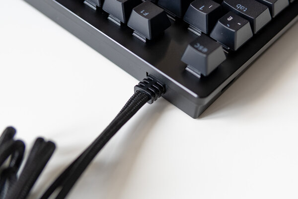 Обзор Razer Huntsman V2 Analog: распознаёт силу нажатия