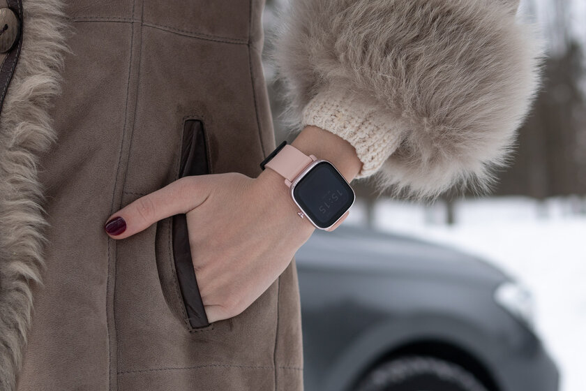 Обзор Amazfit GTS 2 mini: яркие миниатюрные часы с несколькими недостатками