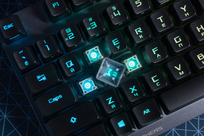 Обзор ASUS ROG Strix Scope RX: знакомый дизайн и совершенные переключатели