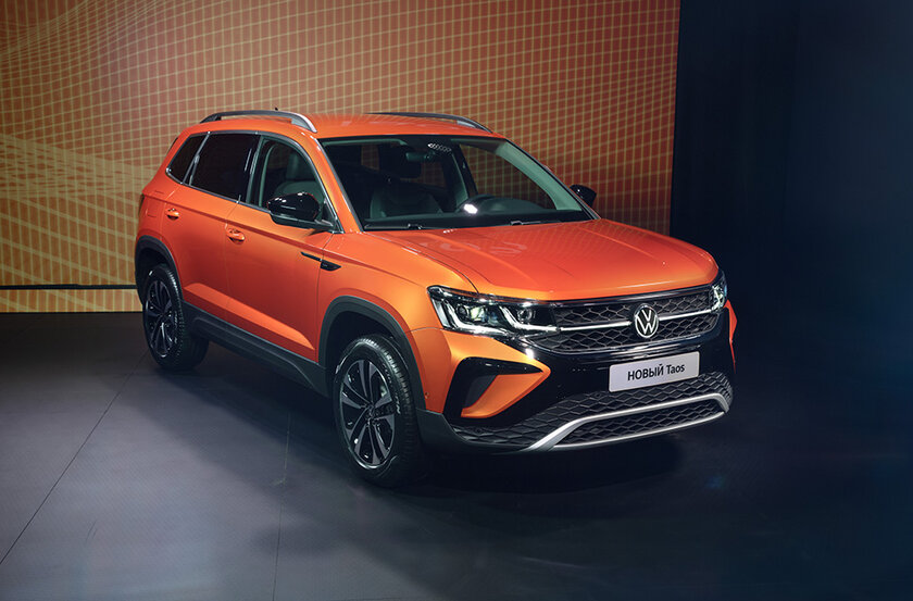 Volkswagen привезла в Россию свой доступнейший кроссовер — Taos. Два двигателя и сервисы Яндекса