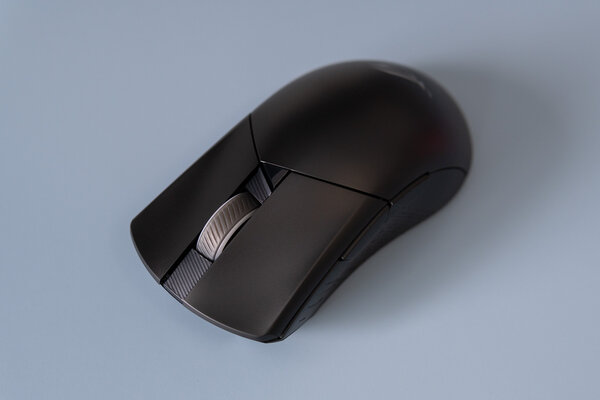 Обзор ASUS ROG Gladius III Wireless: легендарная мышь с акцентом на надёжность