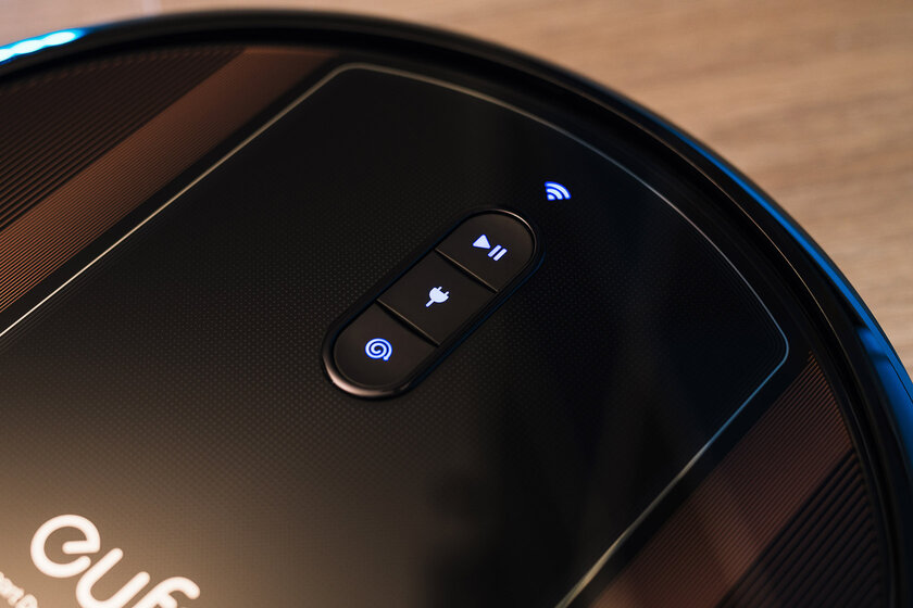 Умный, стильный и недорогой: обзор робота-пылесоса Eufy RoboVac G30 Hybrid