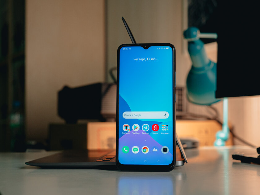 Лучший смартфон для отпуска: обзор Realme С25 с рекордной батареей и мощной начинкой
