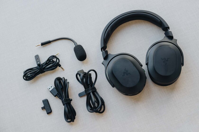 Игровые наушники, о которых никто не догадается. Обзор недорогих Razer Barracuda X — Комплектация. 1