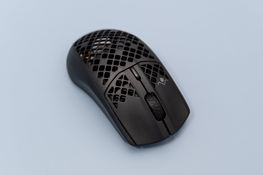 Дырчатый корпус — не элемент дизайна, а гениальное решение. Обзор SteelSeries Aerox 3 Wireless
