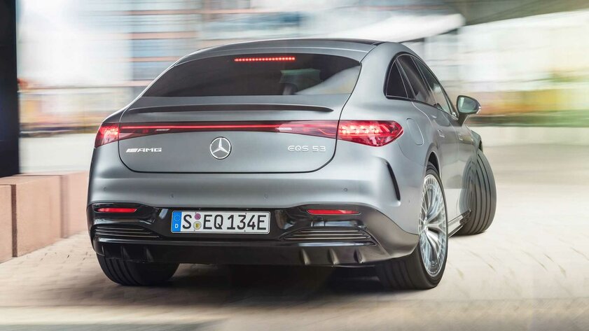 Mercedes-Benz представила пять электрокаров: от убийцы Tesla до кроссовера от Maybach