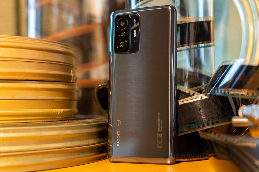Познакомился с Xiaomi 11T и 11T Pro. Теперь жду их появления на полках!