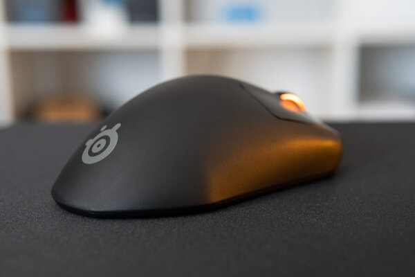 Геймерам от профессионалов. Обзор SteelSeries Prime Wireless — Внешний вид и эргономика. 4