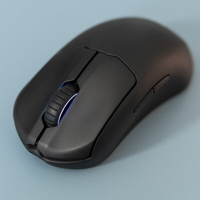 Геймерам от профессионалов. Обзор SteelSeries Prime Wireless — Внешний вид и эргономика. 9