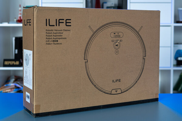 С акцентом на уборке. Обзор iLife V8 Plus — Комплект поставки. 1