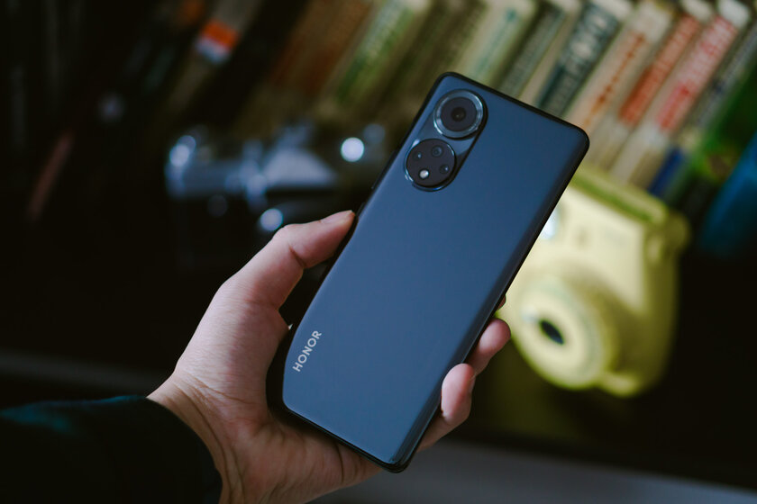 HONOR вернулся с сервисами Google и эталонным экраном. Обзор HONOR 50