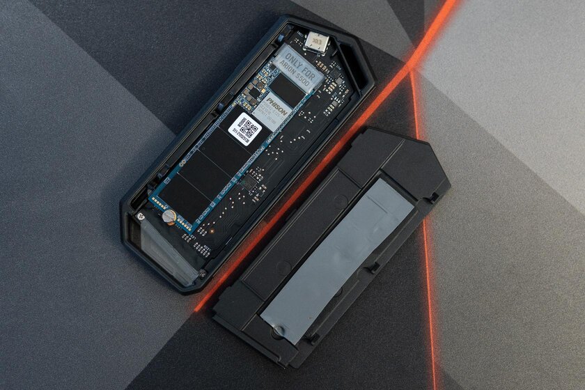 Быстрый, компактный и светящийся. Обзор ASUS ROG Strix Arion S500 — Внешний вид и форм-фактор. 3