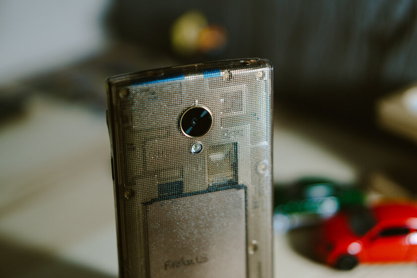 У меня прозрачный смартфон из 2014 на прошивке Firefox. LG Fx0 — это нечто — Итоги. 1