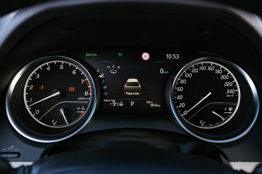 Что, если Toyota Camry не такси, а личное авто? Отрёкся от стереотипов — Встречаем по одёжке. 45