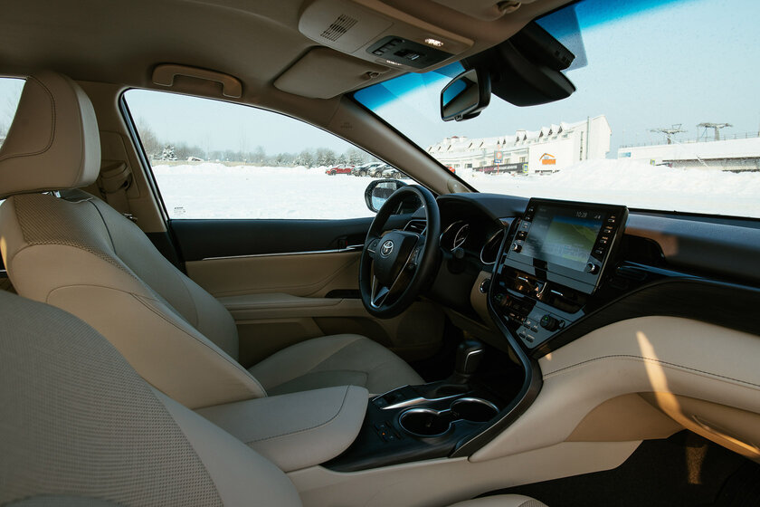 Что, если Toyota Camry не такси, а личное авто? Отрёкся от стереотипов — Встречаем по одёжке. 50