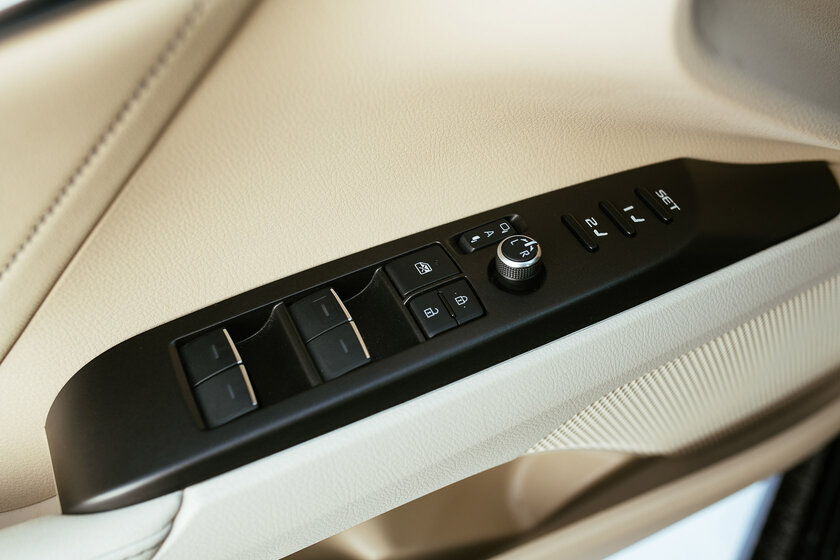 Что, если Toyota Camry не такси, а личное авто? Отрёкся от стереотипов — Отзыв. 4
