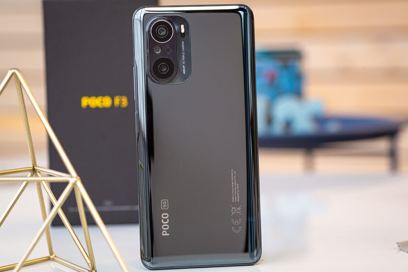 7 странных и очень спорных особенностей смартфонов Xiaomi. Даже для фанатов