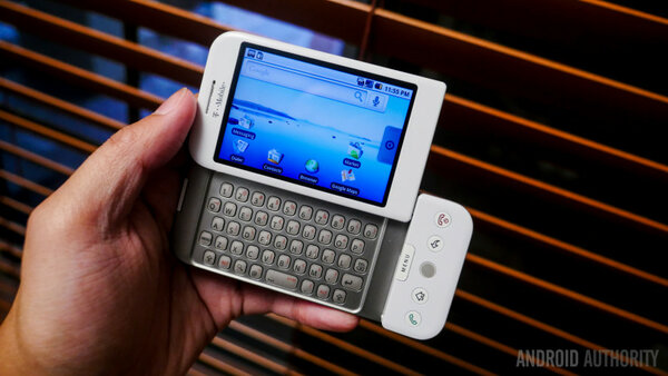 Как HTC добилась успеха, а потом бесславно исчезла. 10 знаковых смартфонов