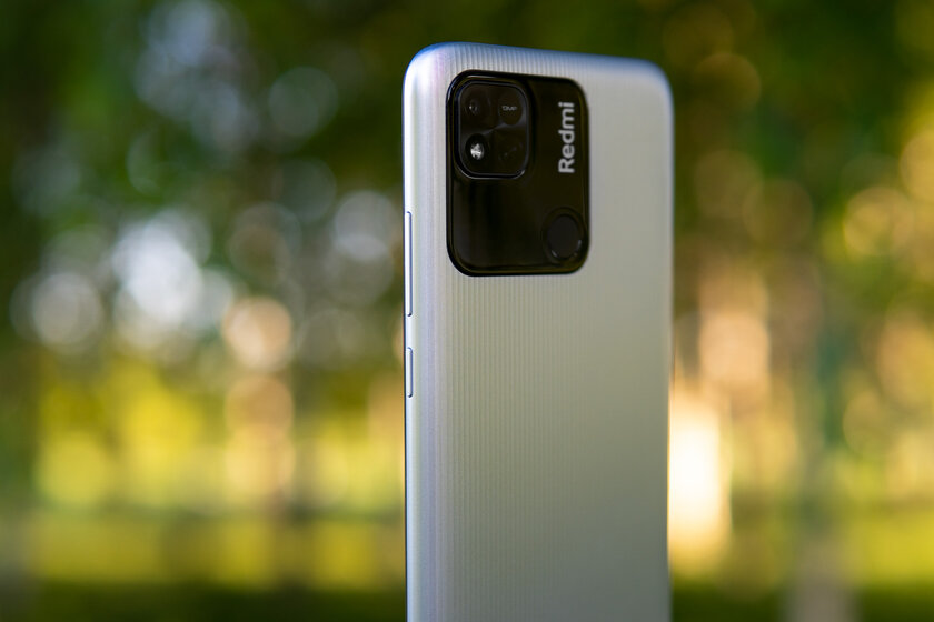 Обзор Xiaomi Redmi 10A: смартфон для самых базовых задач — Внешний вид. 2