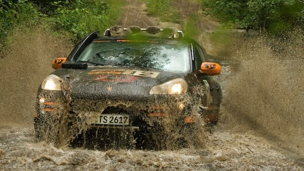 Porsche Cayenne исполнилось 20 лет. Внедорожник спас компанию от банкротства