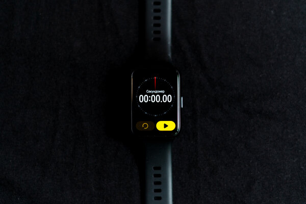Лучшее от фитнес-браслетов и умных часов. Обзор Huawei Watch Fit 2 — Интерфейс. 6