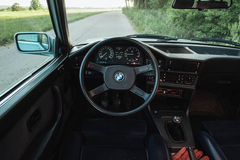 Каково владеть ретро в 2022 году: владелец о BMW 5 (E28) из 1982-го