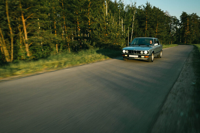 Каково владеть ретро в 2022 году: владелец о BMW 5 (E28) из 1982-го