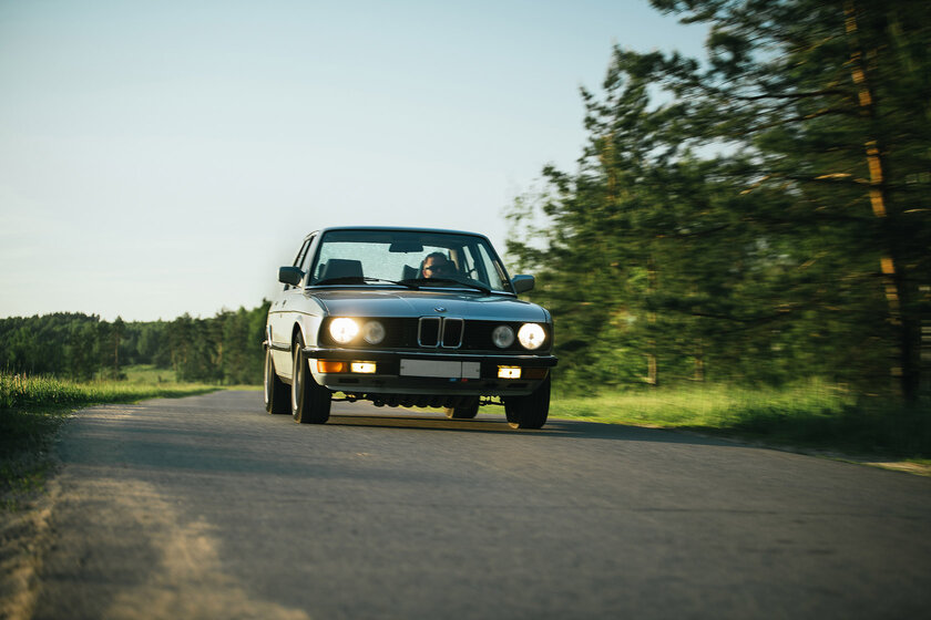 Каково владеть ретро в 2022 году: владелец о BMW 5 (E28) из 1982-го
