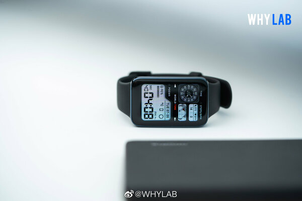 Большой Mi Band 7 Pro сравнили с другими Mi Band на живых фото. Впечатляет