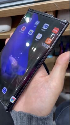 Смартфон LG с растягивающимся экраном сняли на видео. Он работает!