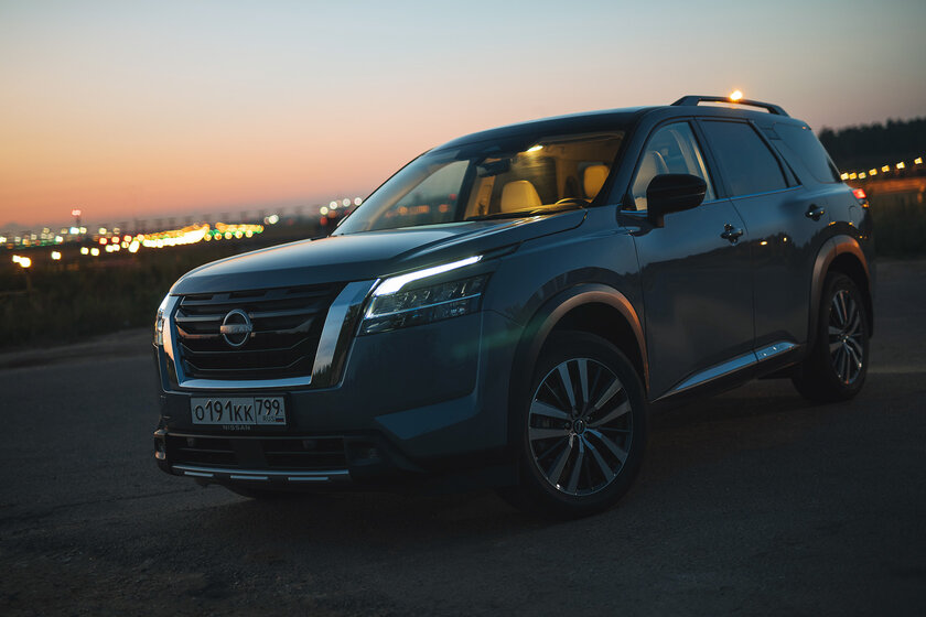 Огромное авто, в котором комфортно всем (на удивление). Тест-драйв Nissan Pathfinder 2021