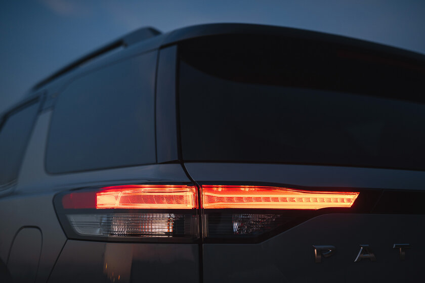 Огромное авто, в котором комфортно всем (на удивление). Тест-драйв Nissan Pathfinder 2021