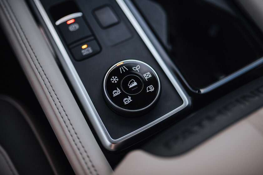 Огромное авто, в котором комфортно всем (на удивление). Тест-драйв Nissan Pathfinder 2021