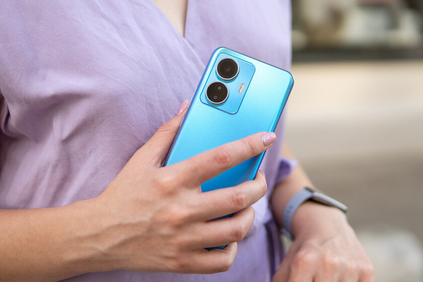 Теперь не только Xiaomi отказались от датчиков приближения? Обзор Vivo T1