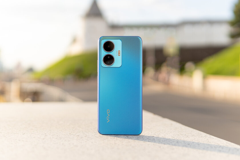 Теперь не только Xiaomi отказались от датчиков приближения? Обзор Vivo T1