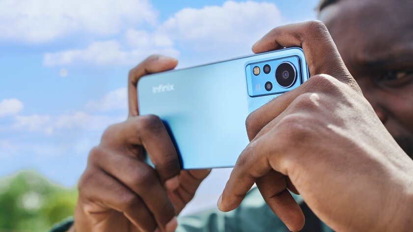 Infinix представила в России NOTE 12 NFC: 50 МП, NFC и Helio G88 за 18 990 рублей