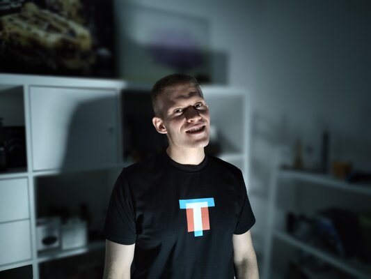 Прозрачный смартфон с 900 светодиодами в реальной жизни. Тестирую Nothing Phone (1) — Камера. 15