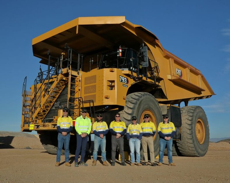 Caterpillar представила прототип электрического самосвала: 240 тонн нагрузки с запасом хода в 8 км