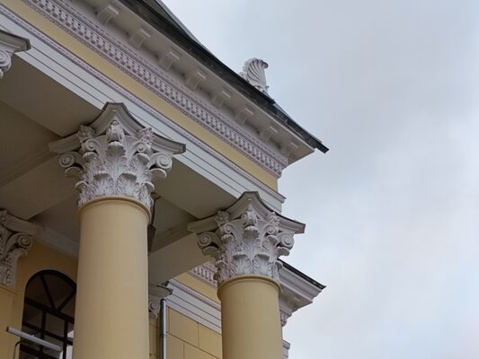 Нашёл недорогие смартфоны, не уступающие даже флагманам. Тестирую Realme 10 Pro и Pro+