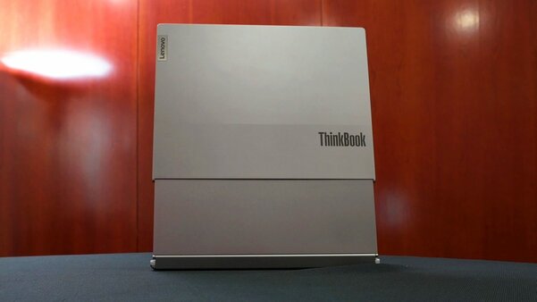 Lenovo разработала ноутбук с раздвижным экраном. Очень странный, но интересный