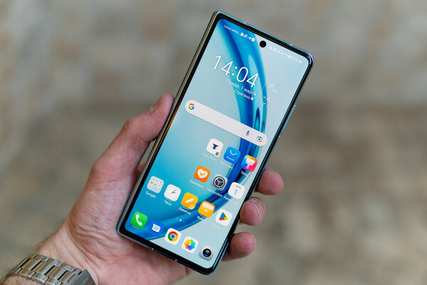 Насколько складной смартфон удобен в 2023 году? Знакомлюсь с HONOR Magic Vs