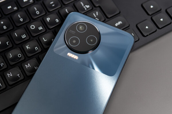 Рейтинг лучших смартфонов до 15 000 рублей: какой купить в мае 2023 — 5. Infinix Note 12 2023 (8/128 ГБ). 3