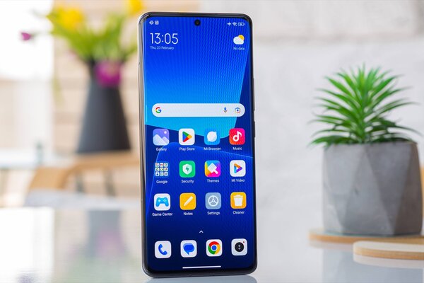 Рейтинг лучших флагманских смартфонов: какой купить в августе 2023 — 2. Xiaomi 13 Pro. 2