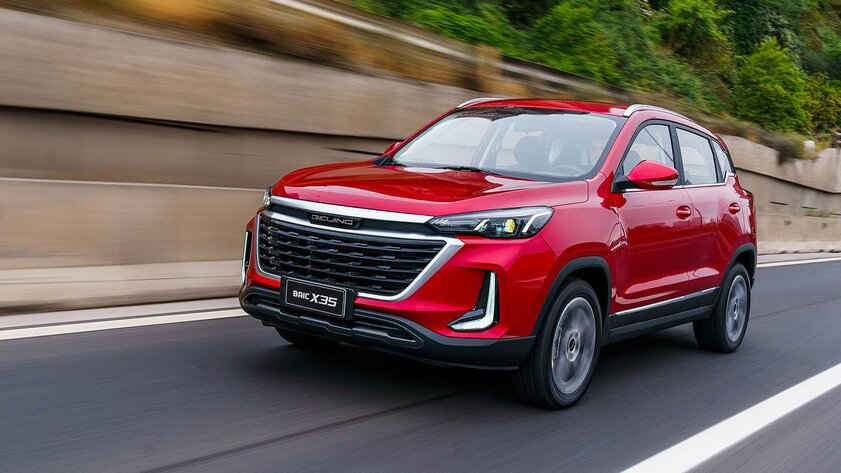 Раскрыты цены и сроки начала продаж первых машин BAIC в России