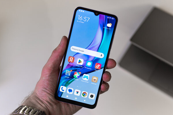 Выбираем смартфон до 10 000 рублей на 2024 год: есть хорошие варианты — 3. Xiaomi Redmi 12C (4/128 ГБ). 2