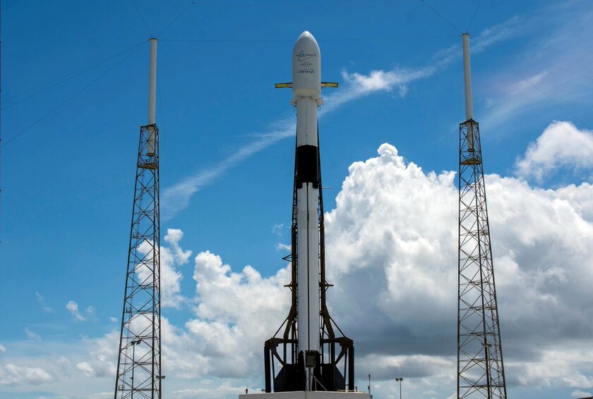 «Покупка» ракеты у России и дружба с NASA: как Илон Маск сделал SpaceX главной космокомпанией — 1,6 миллиарда долларов не самому надёжному ракетостроителю. 1