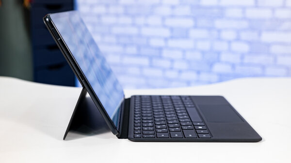 Обзор HUAWEI MateBook E Go: когда не смог определиться между планшетом и ноутбуком — Внешний вид и разъемы. 9