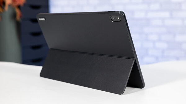 Обзор HUAWEI MateBook E Go: когда не смог определиться между планшетом и ноутбуком — Внешний вид и разъемы. 11