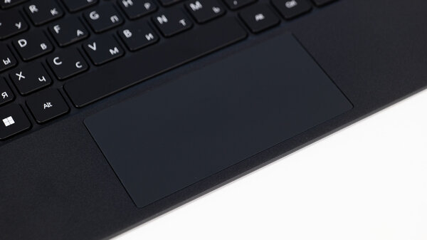 Обзор HUAWEI MateBook E Go: когда не смог определиться между планшетом и ноутбуком — Клавиатура и тачпад. 2