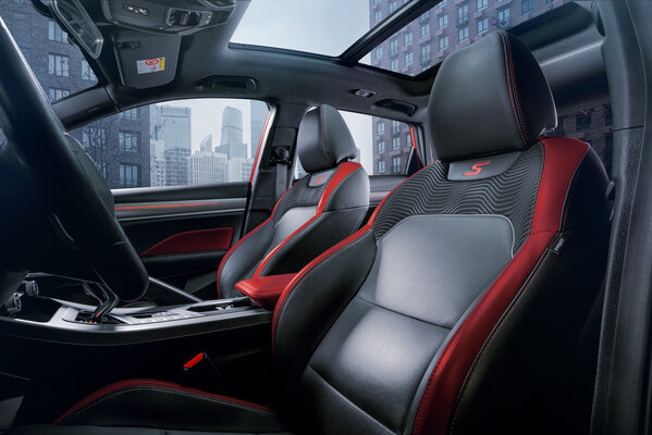 Белорусский Belgee X50 начали продавать в России: дешевле Geely Coolray
